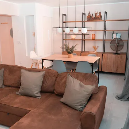 Apartment Centre Le Petit Cathare Refait A Neuf Quillan